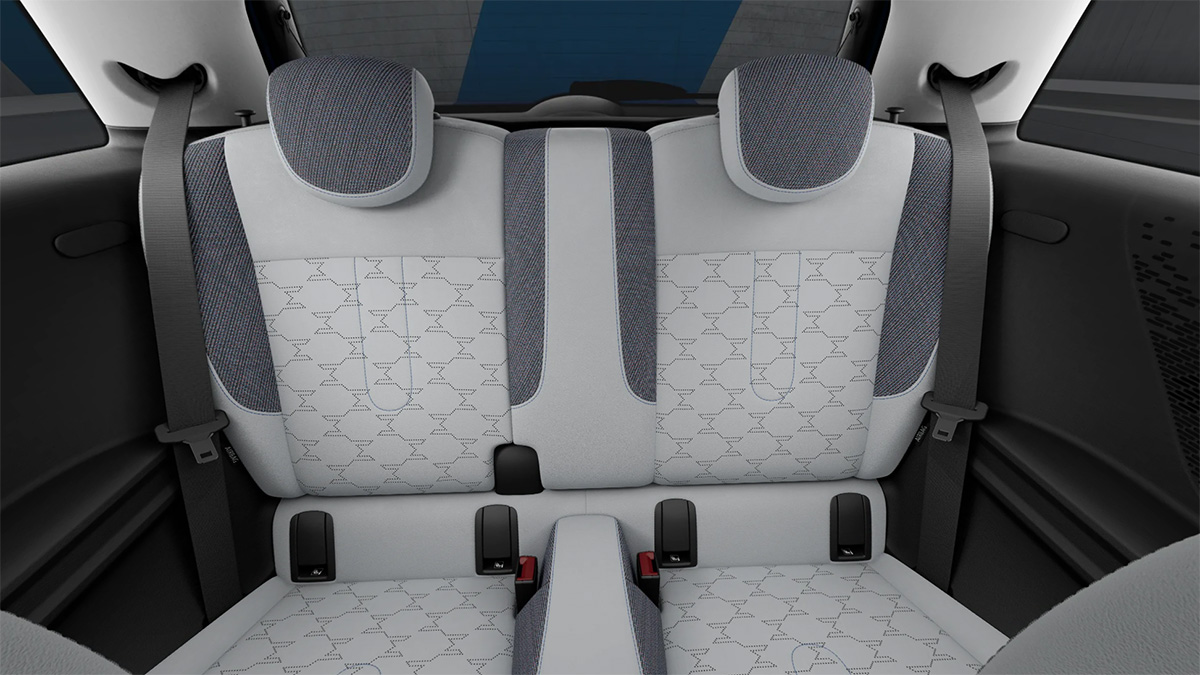 MINI 3ドア 後部座席