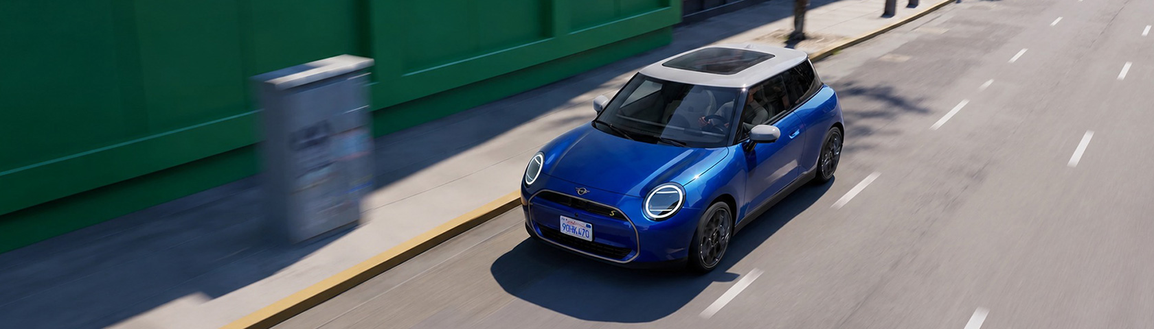 涼しく、静かに、力強く。MINIのEVを試乗で体感。