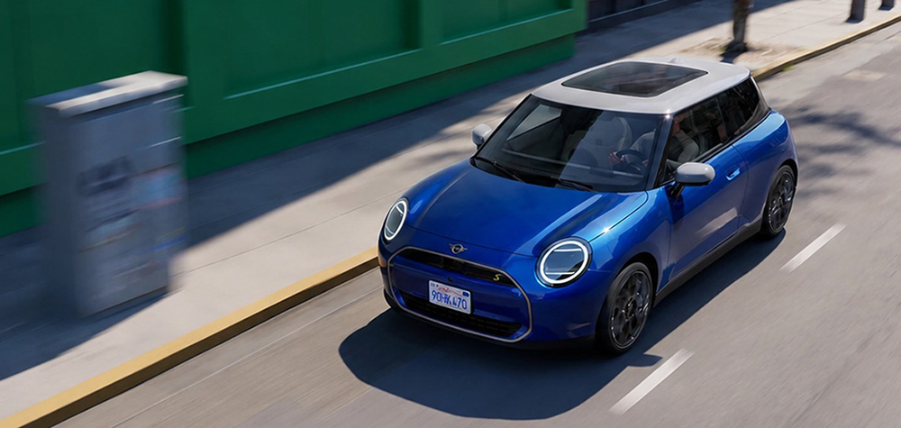 涼しく、静かに、力強く。MINIのEVを試乗で体感。