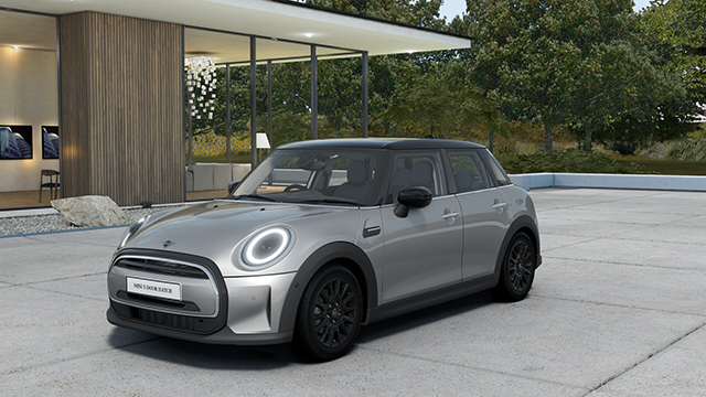 MINI COOPER D 5 DOOR PREMIUM PLUS.